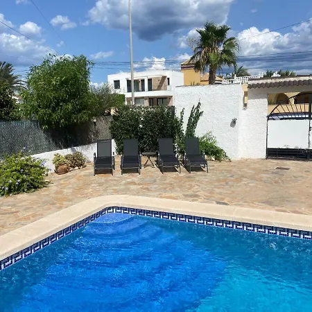 فيلة Rhoda With Private Pool