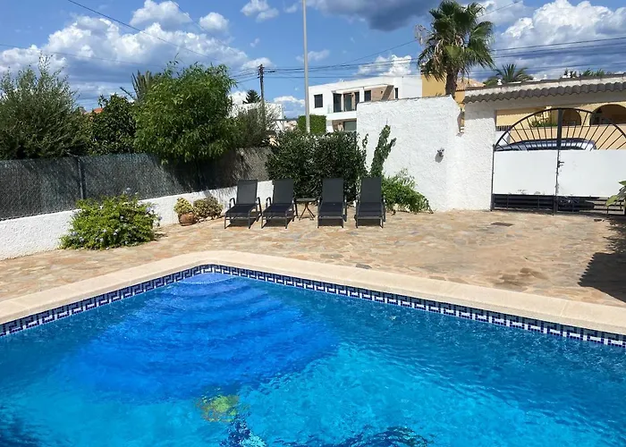 Villa Rhoda With Private Pool